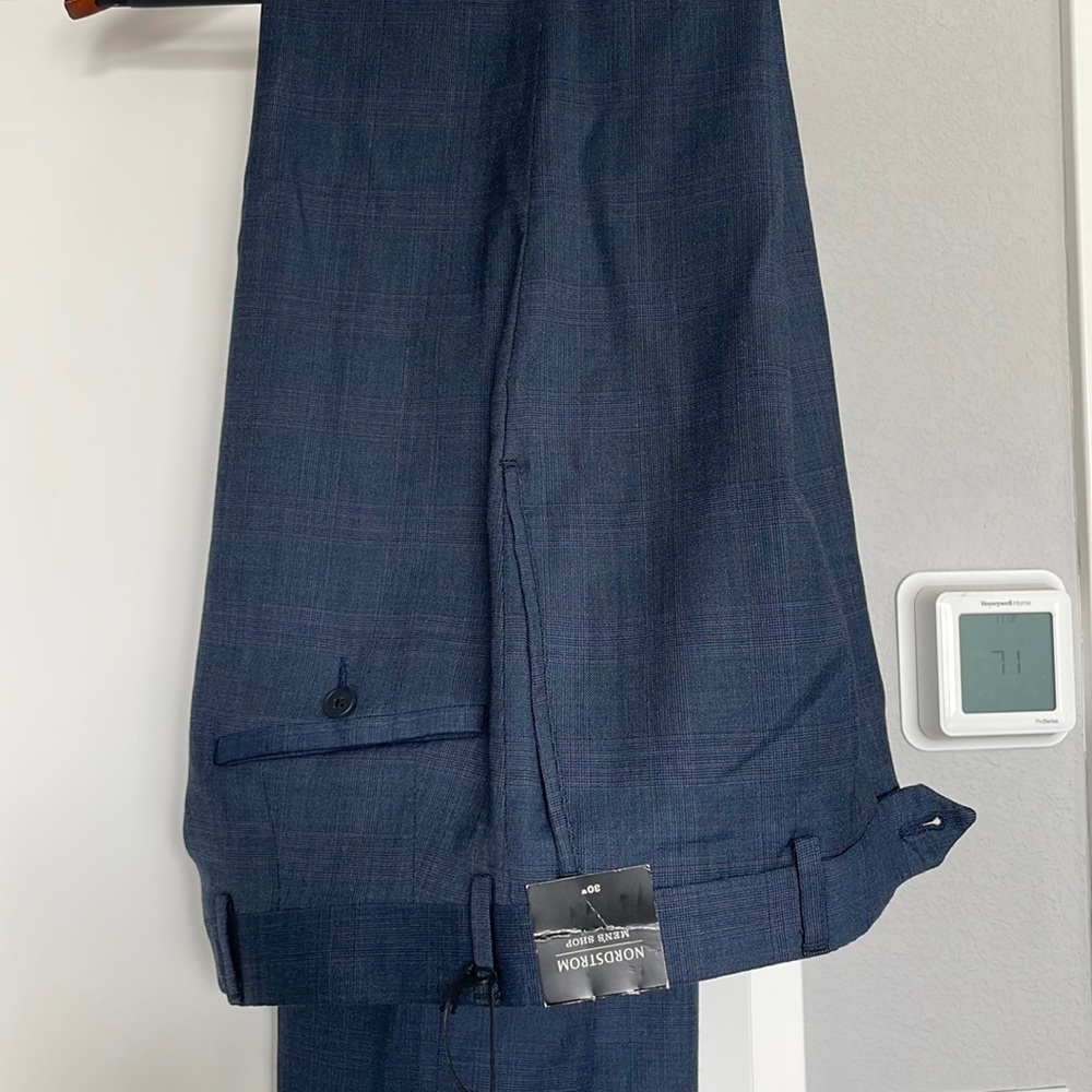 Nordstrom nens shop dress pants, size 31 by measurement, new with tags